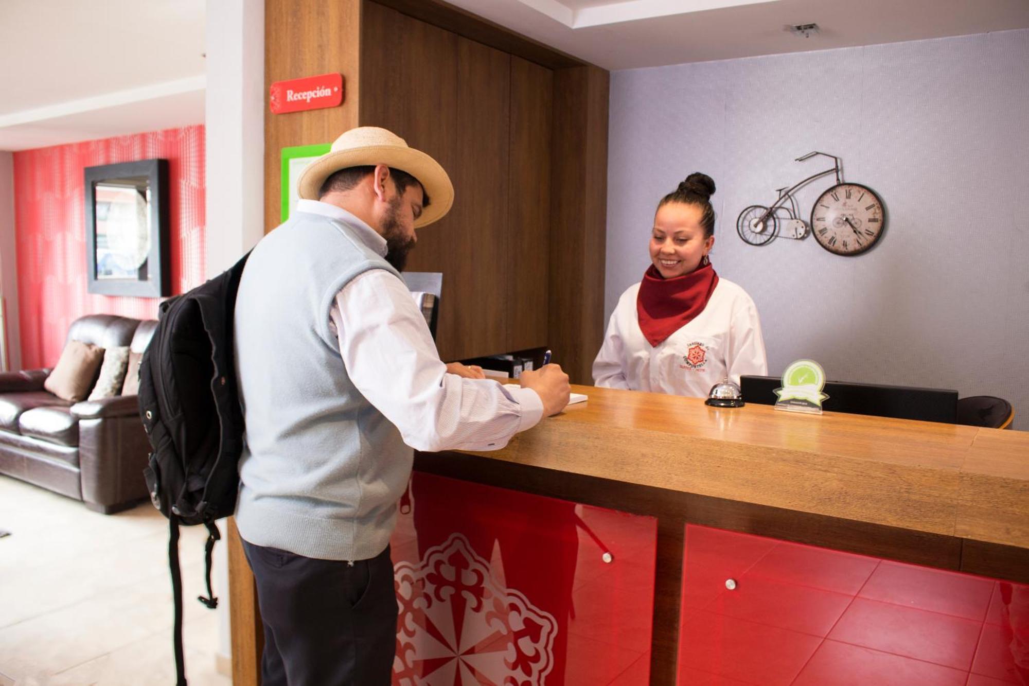 Hotel Santiago De Compostella Suites Cuenca Exterior photo