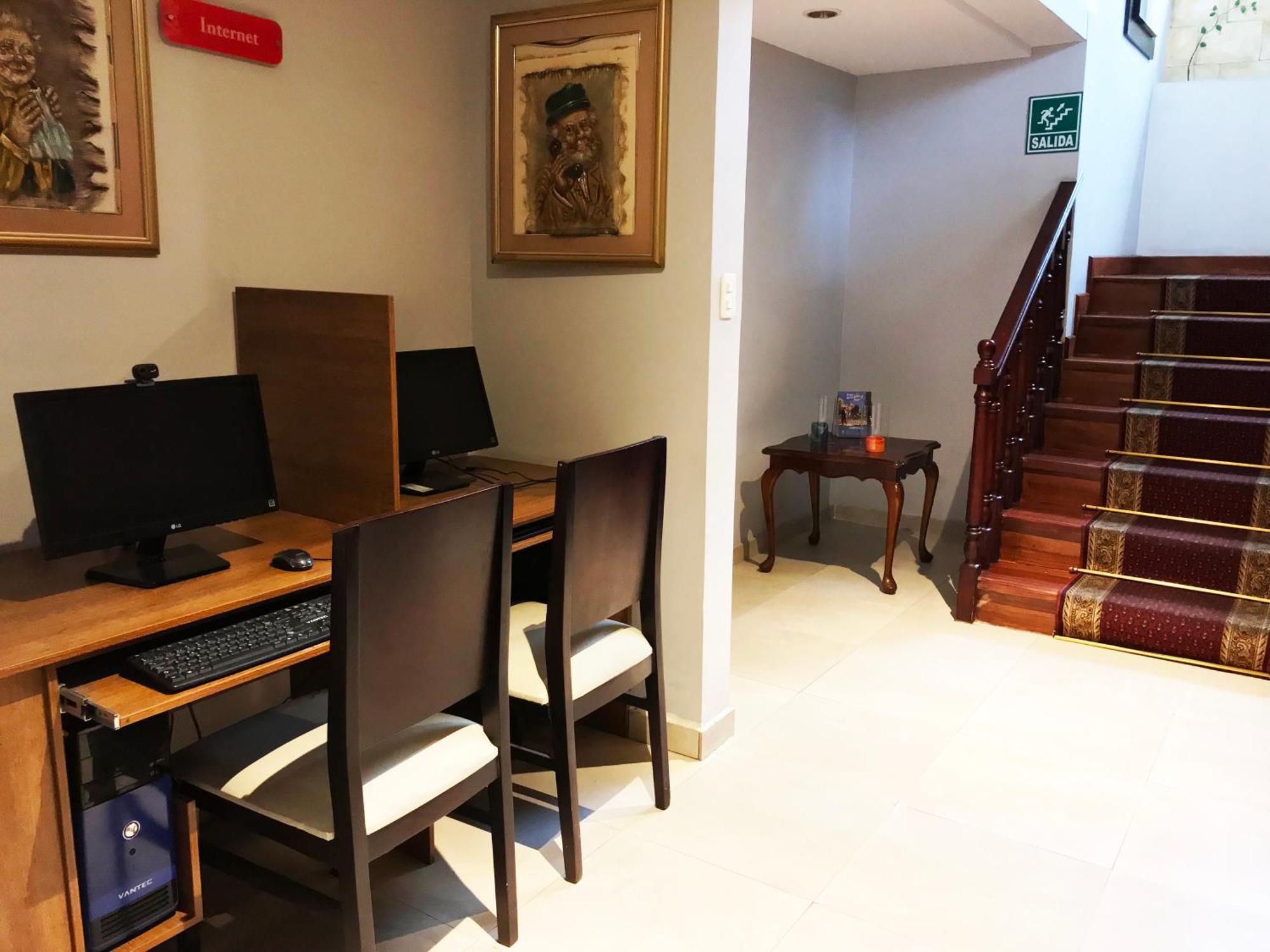 Hotel Santiago De Compostella Suites Cuenca Exterior photo